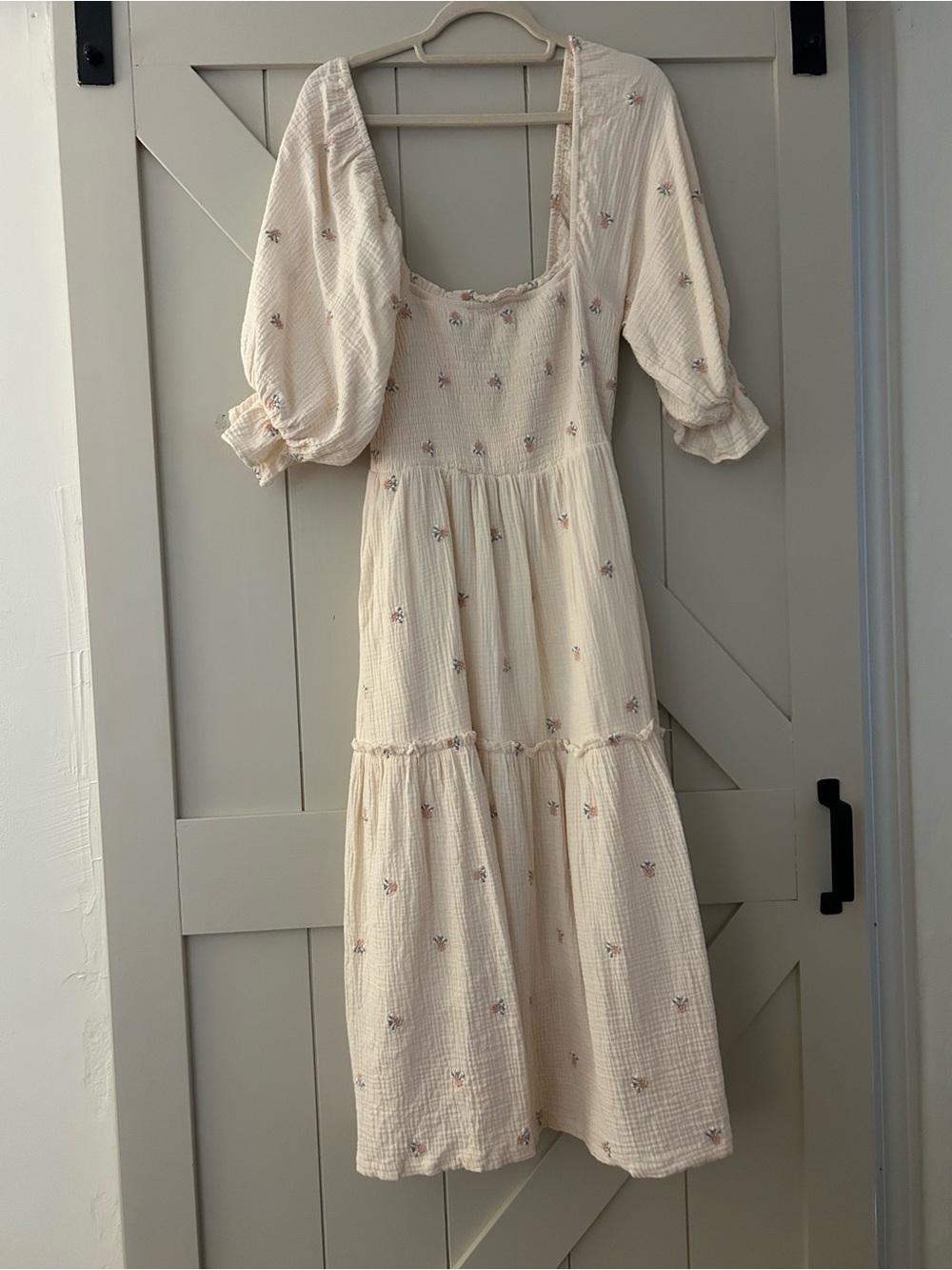 Piper & Scoot Cream Floral Smocked Midi Dress with Puff Sleeves